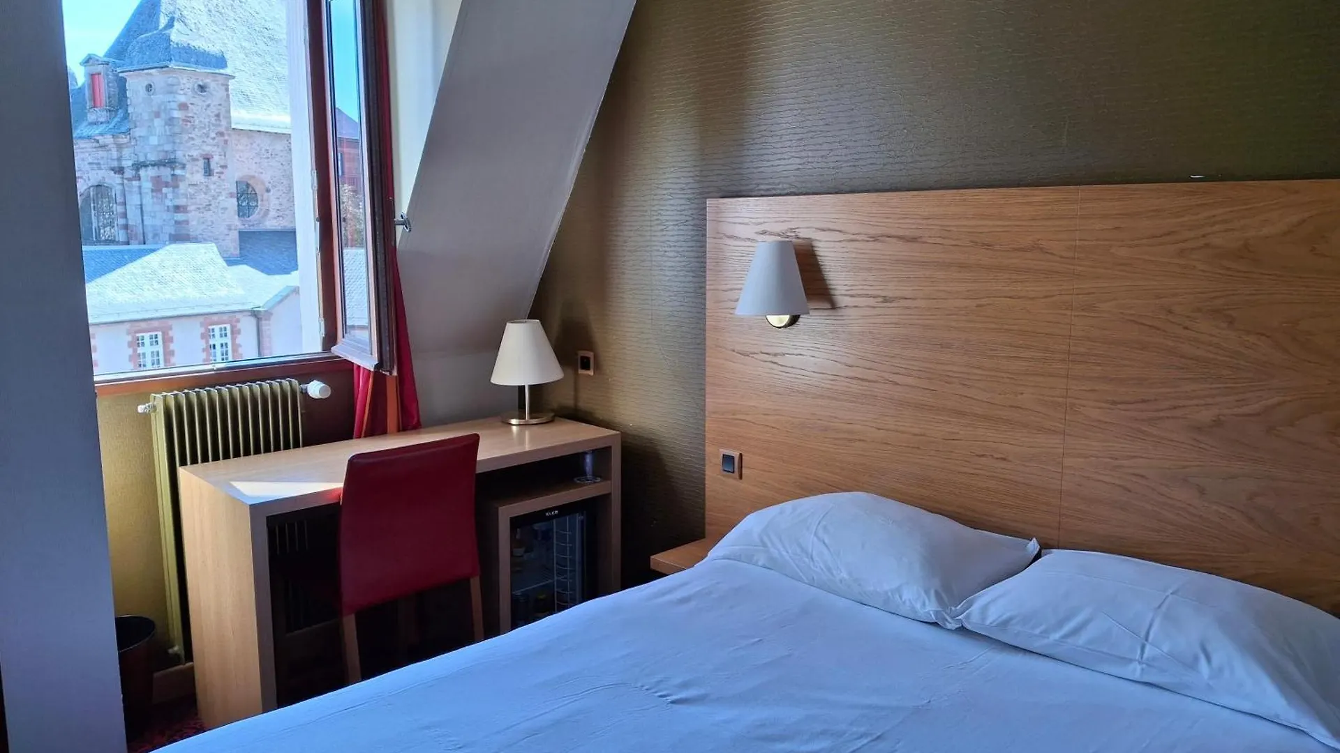 Hotel Tour Maje Rodez 3*,  France