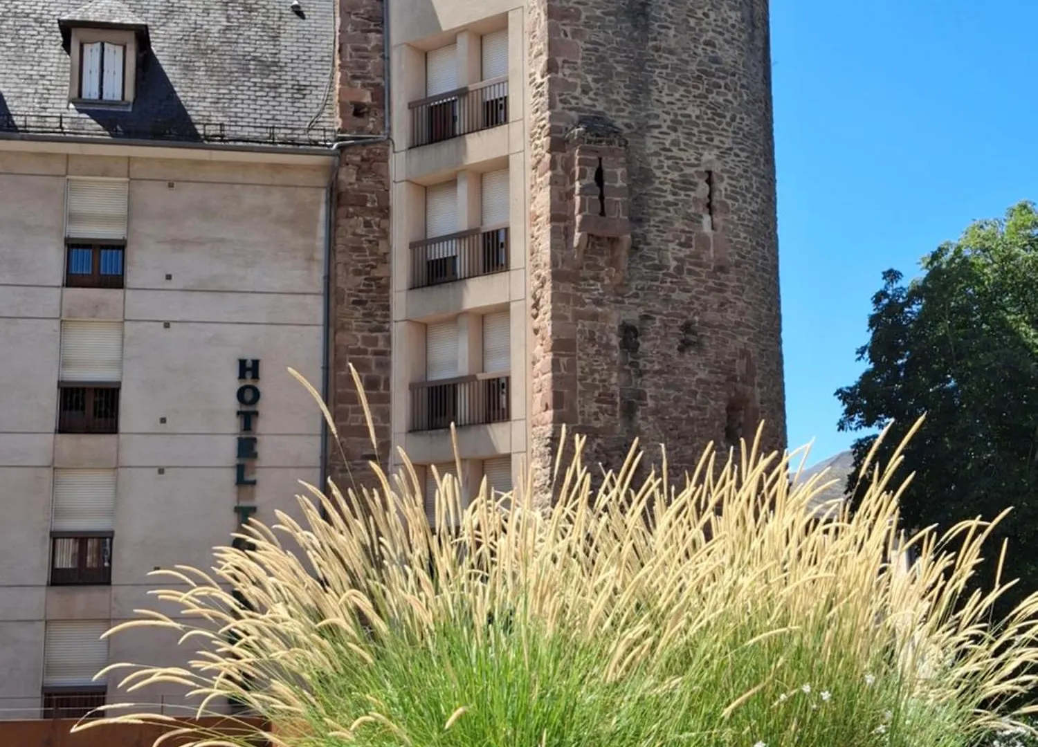 Hotel Tour Maje Rodez 3*,