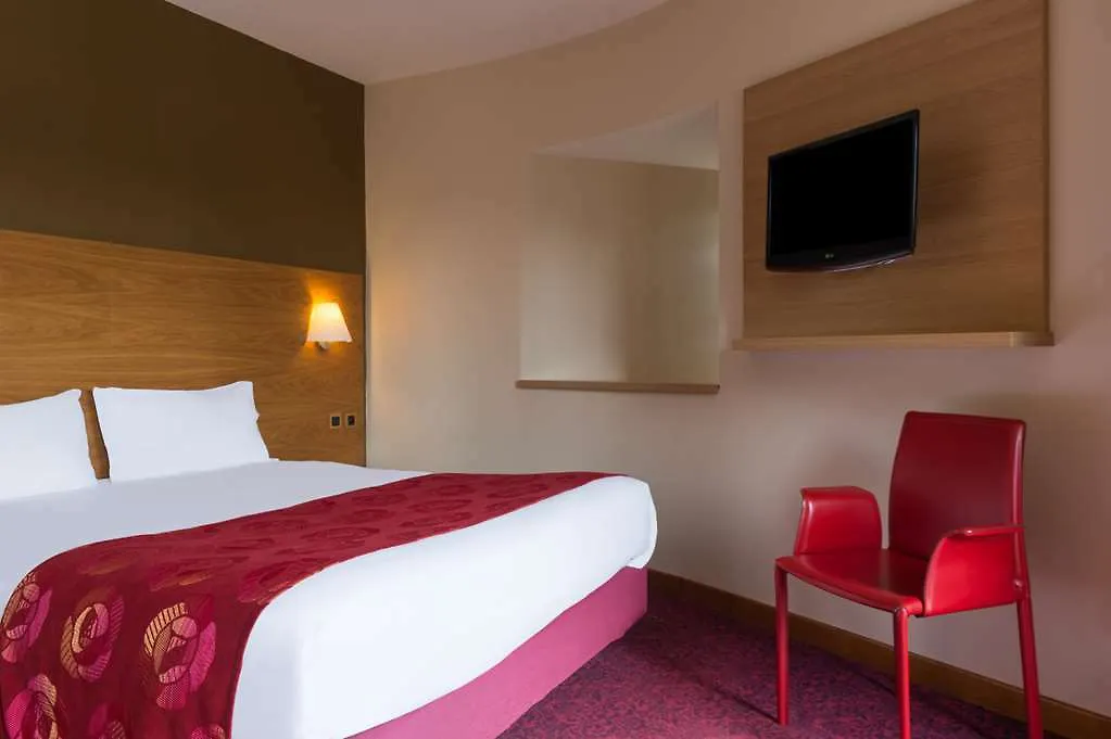 Hotel Tour Maje Rodez 3*,  France